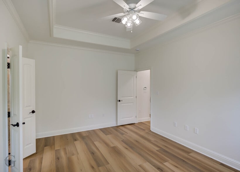 Building Photo - 525 Chinquipin Dr