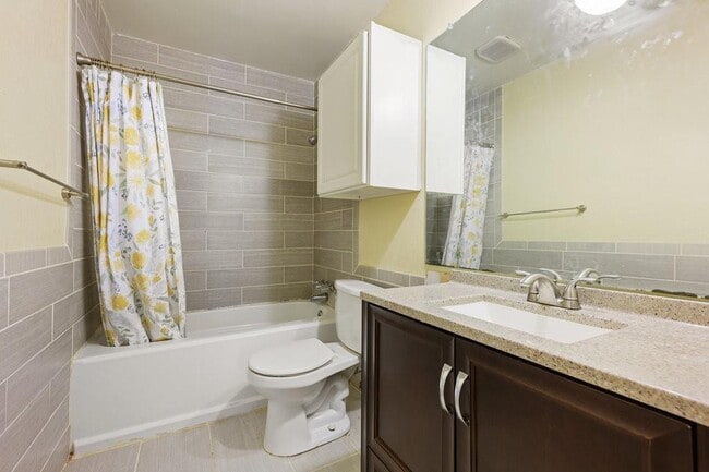 Building Photo - 11105 Blackmoor Dr