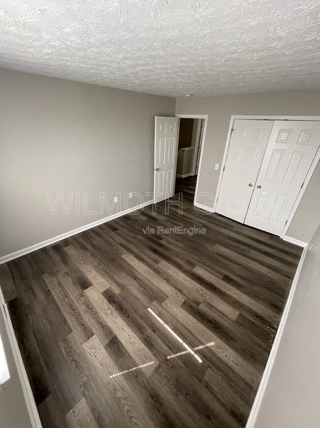 Building Photo - 7756 Mountain Stream Way