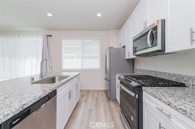 Building Photo - 40277 Birchfield Dr