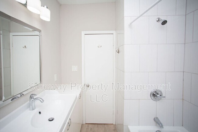 Building Photo - 37 Claypoole Ave