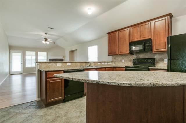 Building Photo - 160 Briar Grove Dr