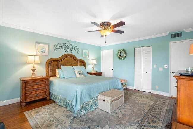 Building Photo - 7340 Amberly Ln