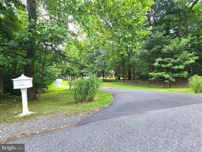 Building Photo - 15401 Jamies Way