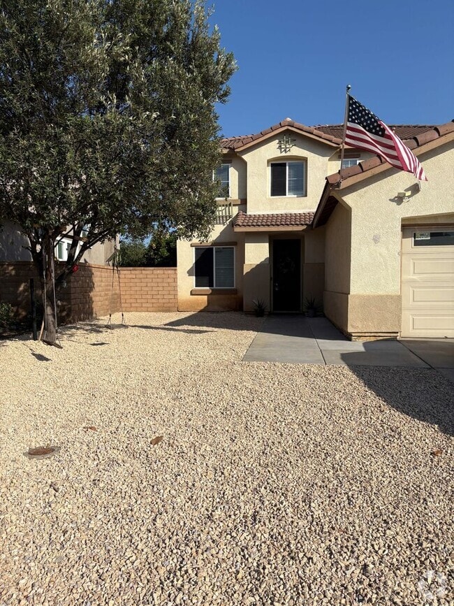 Building Photo - Beautiful Two-Story Residence in Desirable...