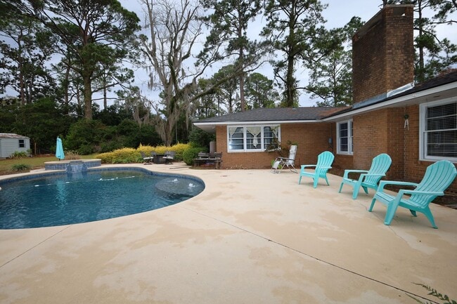 Building Photo - 2524 Jerry Jones Dr