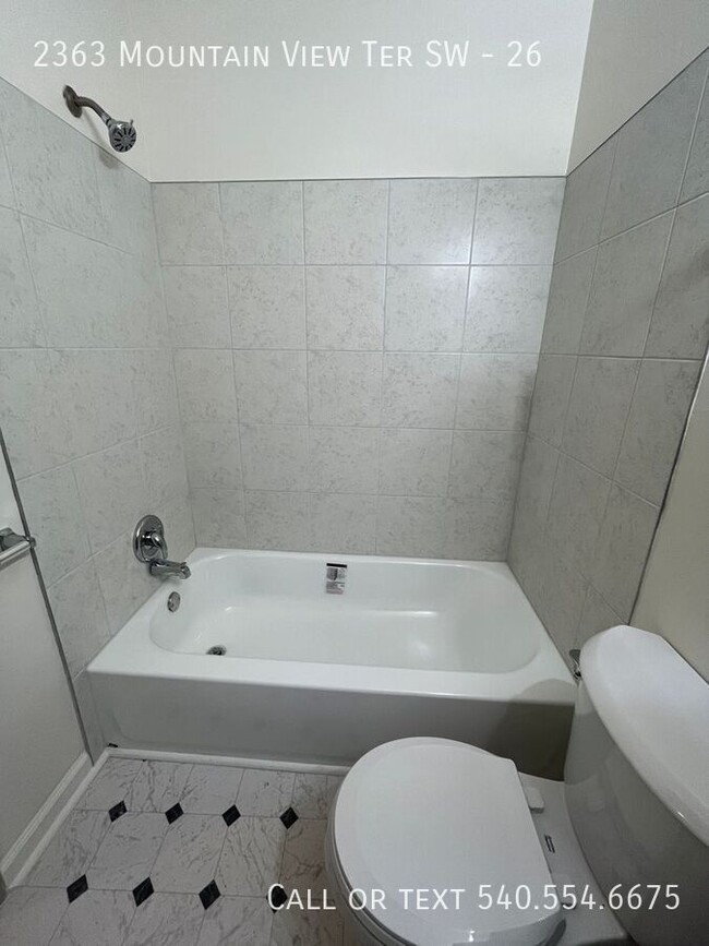 Building Photo - Get this 1 bedroom 1 bath while it lasts, ...