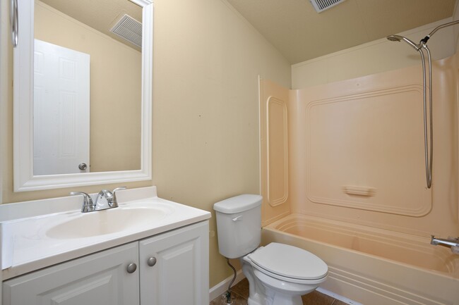 Building Photo - 16263 Kanani Ct