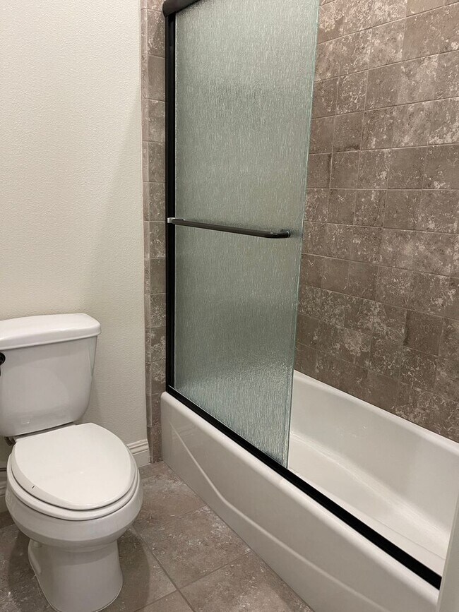 Building Photo - COMING SOON! - Belcourt Seven Oaks