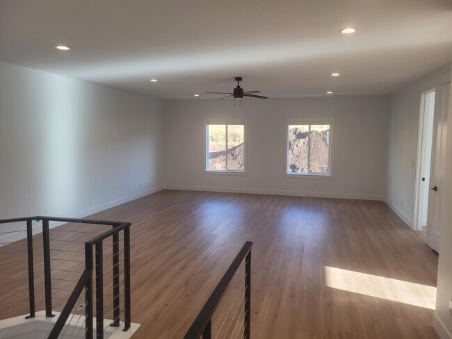 Building Photo - 1491 N Jerry Gertsch Ln