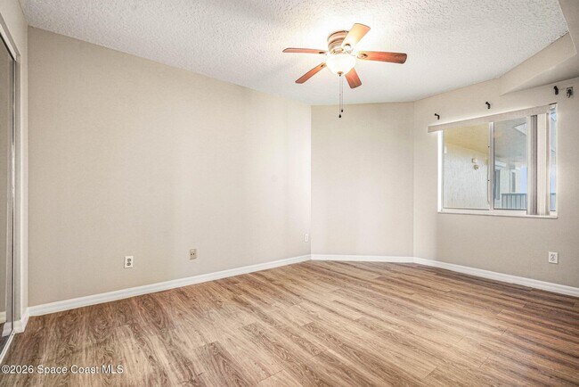 Building Photo - 1575 N Hwy A1A