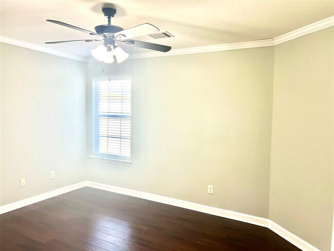 Building Photo - 10516 Dunham Forest Rd