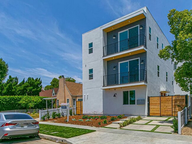 Building Photo - 10851 Otsego St
