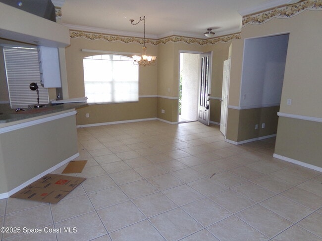 Building Photo - 464 Brown Ave