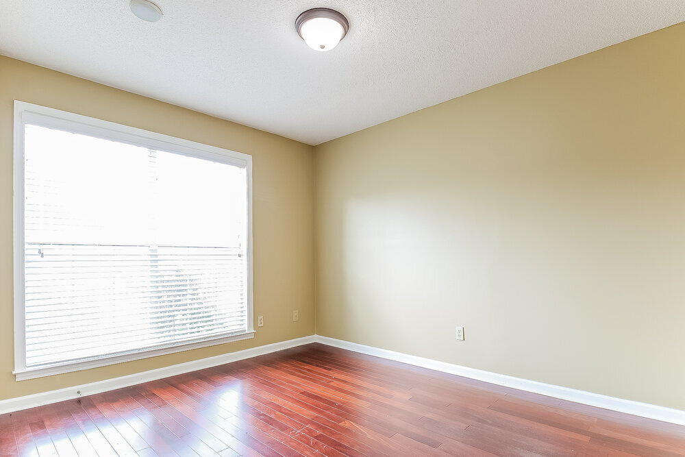 Building Photo - 10156 Lynham Dr