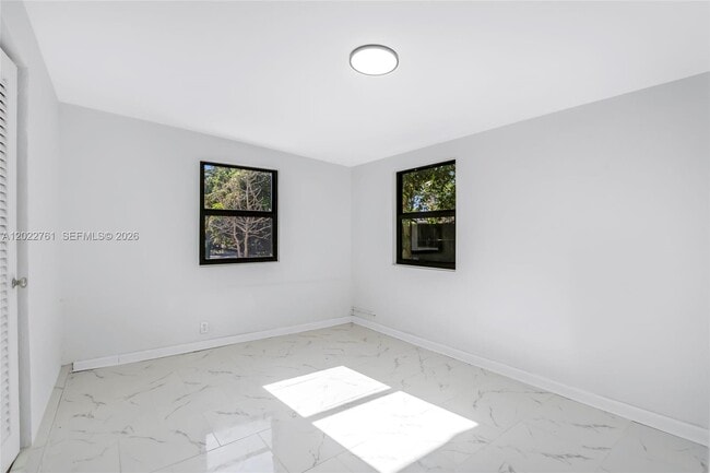 Building Photo - 6312 SW 19th St