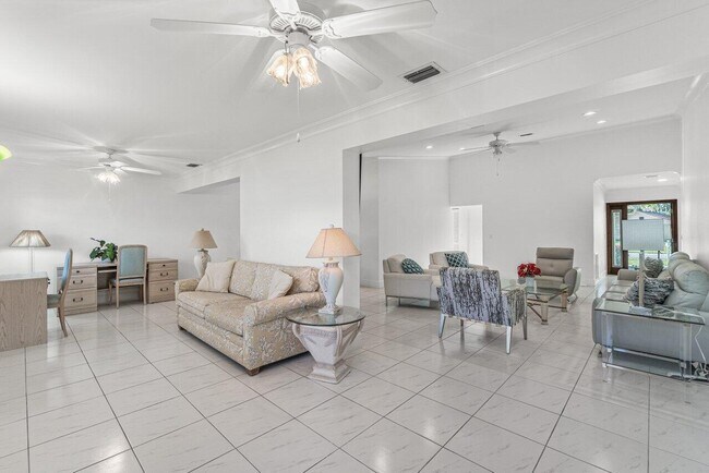 Building Photo - 5605 Forest Oaks Terrace