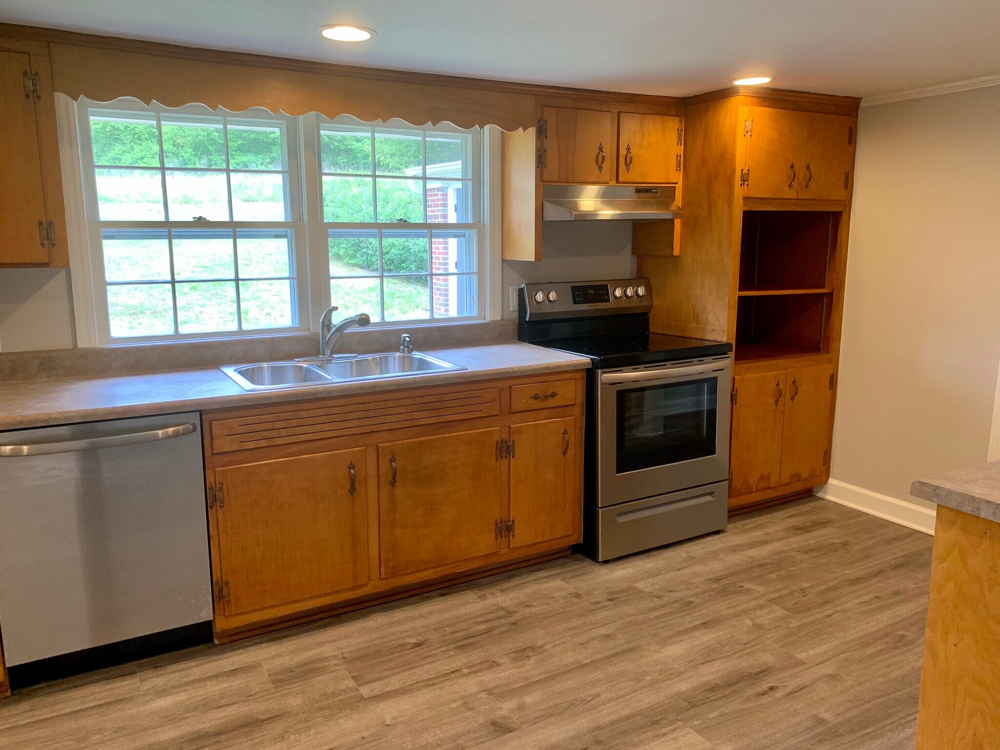 Kitchen - 250 Bailey Mill Rd
