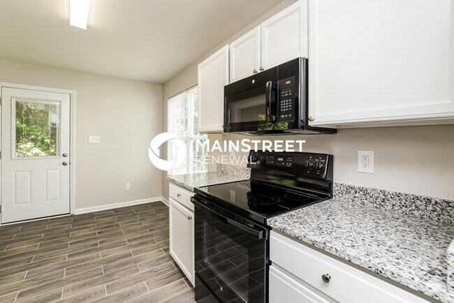 Building Photo - 3 Bedroom Pet-Friendly Home in Raleigh, NC with Main Street Renewal