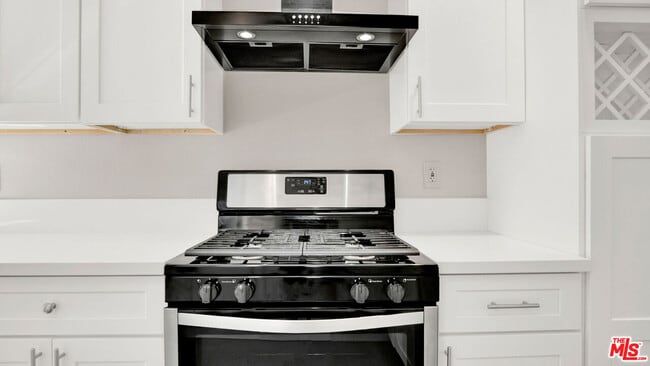 Building Photo - 10422 El Rancho Dr