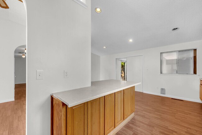 Building Photo - One Level Home in Stead