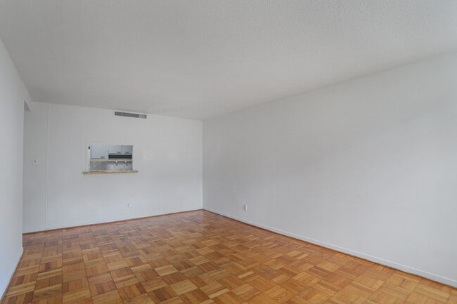 Building Photo - 2965 Pharr Ct S Northwest