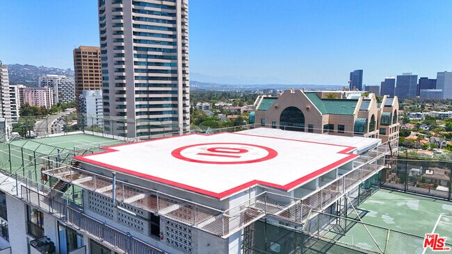 Building Photo - 10535 Wilshire Blvd