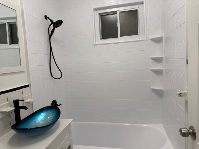 Building Photo - 108-110 Grand Ave.