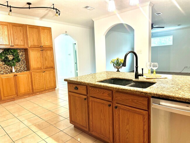 Building Photo - 24914 Aughton Ct
