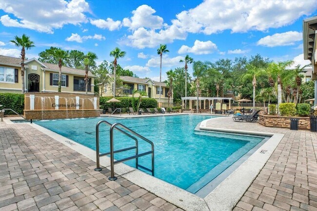 Building Photo - 10201 Courtney Palms Blvd