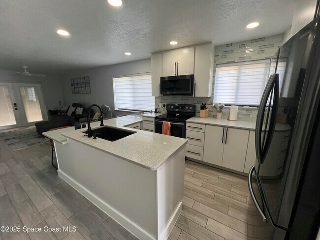 Building Photo - 3230 Sand Dunes Ct