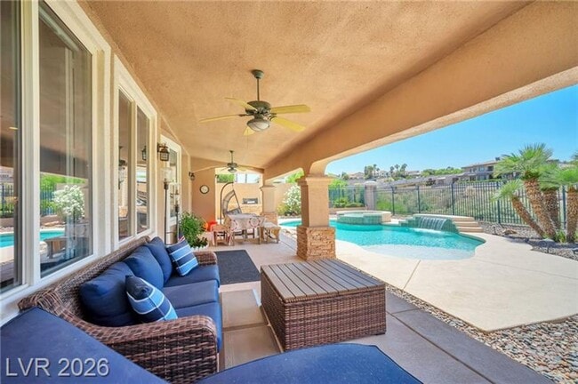 Building Photo - LUXURY HOME IN SEVEN HILLS