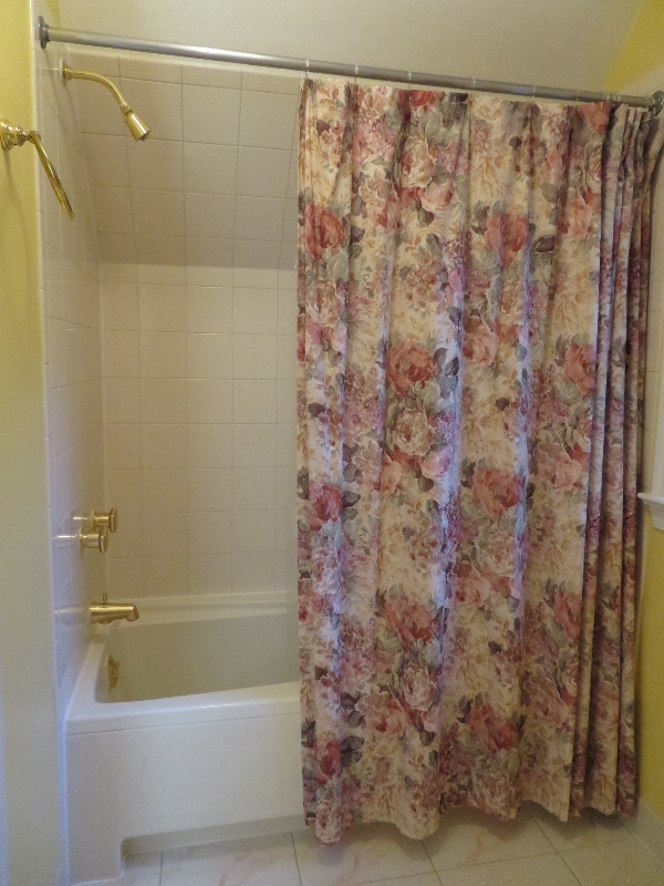 Building Photo - 1100 23rd Rd S