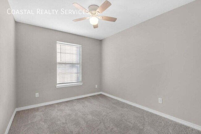 Building Photo - 924 Emily Cir