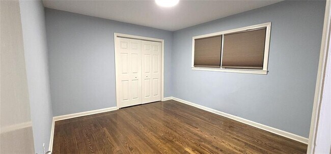 Building Photo - 1310 Poplarcrest Cir SE