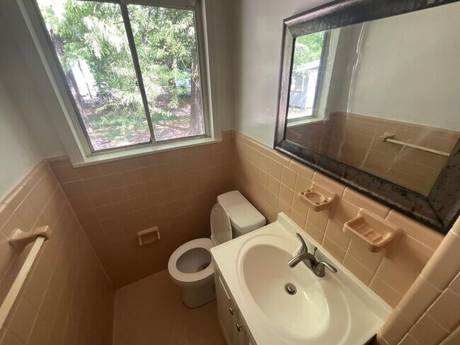 Building Photo - 3612 Sykes Park Dr
