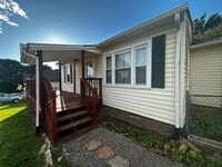 Building Photo - Two Bedroom-One Bath for rent in Morristown