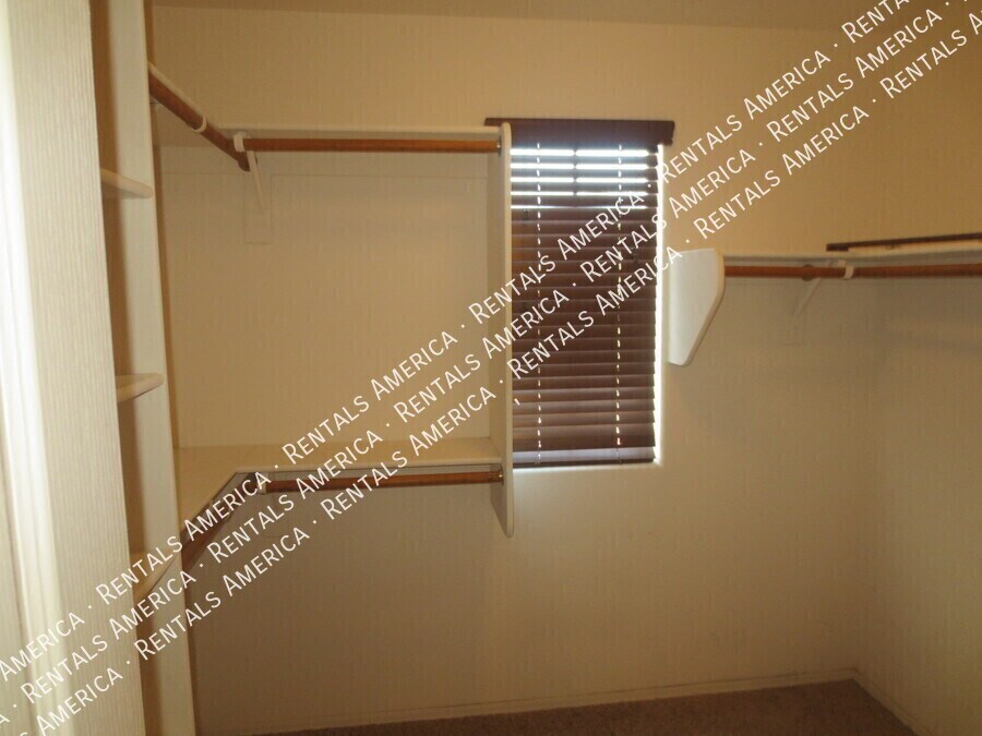 Building Photo - 3311 E Tulsa St