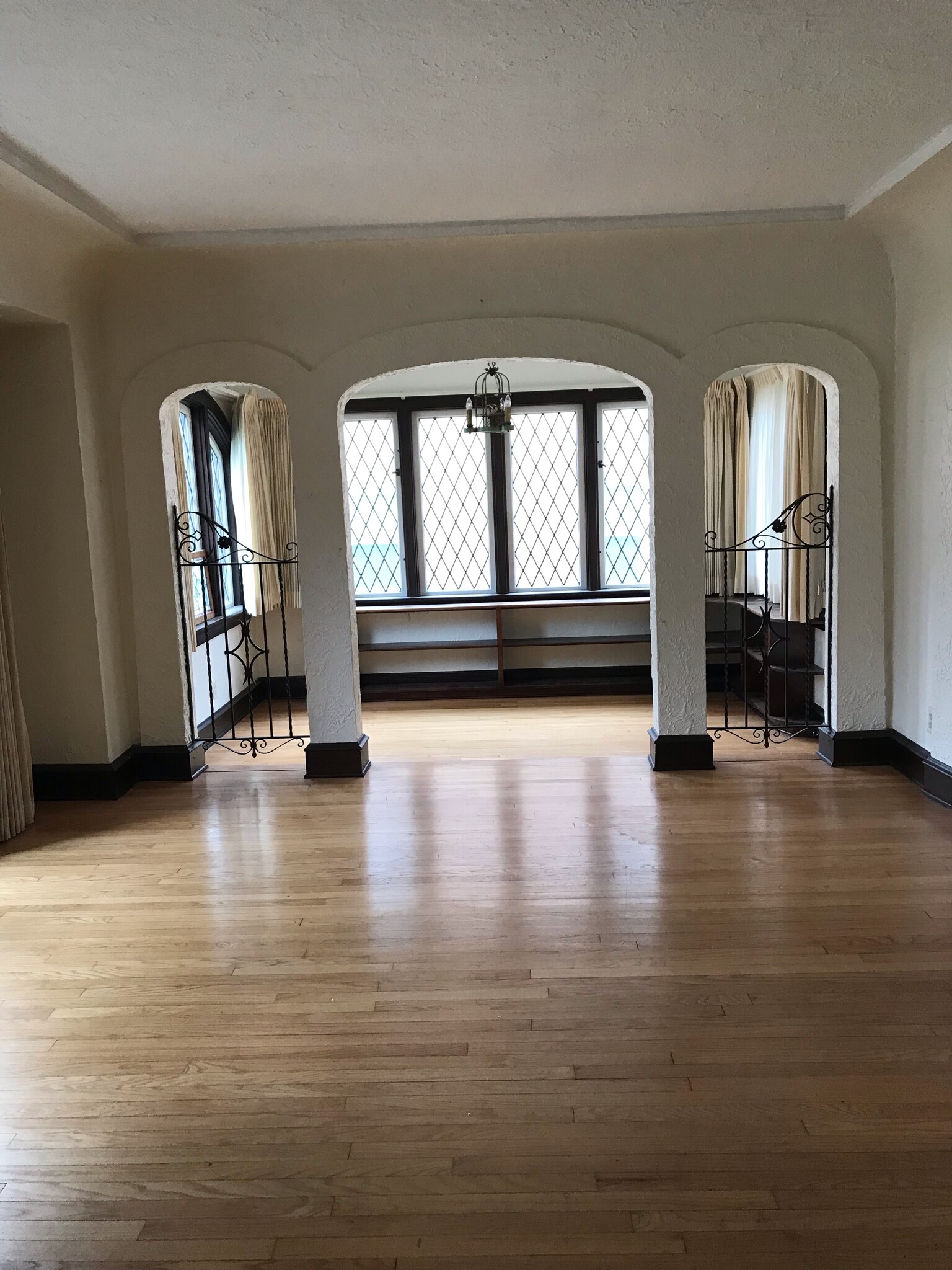 Building Photo - 531 N 63rd St