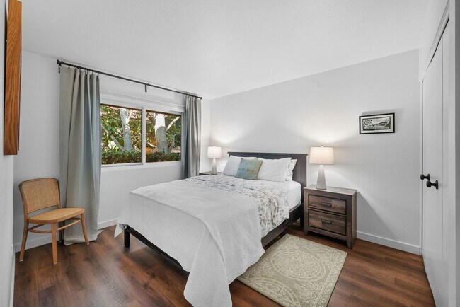 Building Photo - 7.5 Month Furnished Condo at Collwood Manor