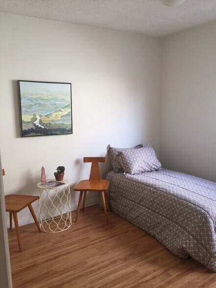 2nd bedroom - 3430 S Centinela Ave