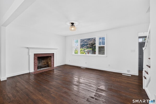 Building Photo - 11 Stratfield Pl