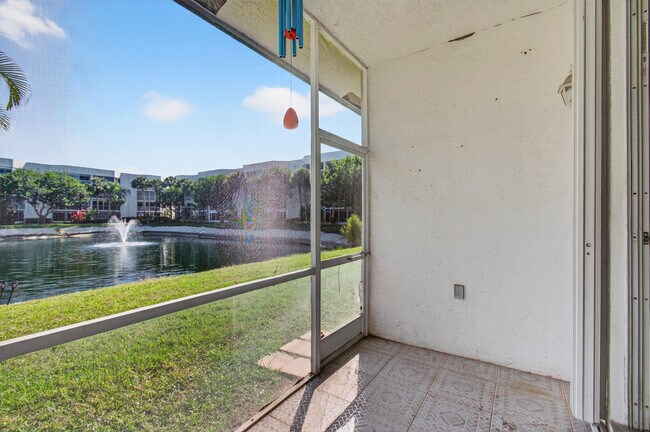 Building Photo - 3162 Via Poinciana