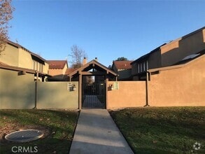 Building Photo - 1136 Bel Aire Cir