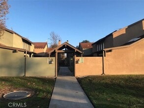 Building Photo - 1136 Bel Aire Cir