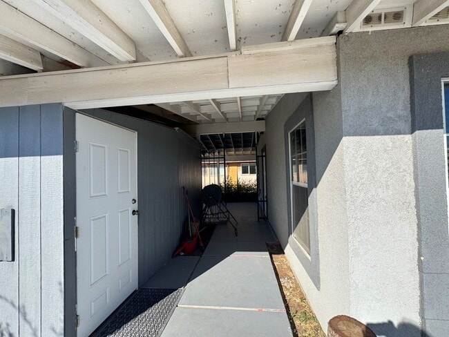 Building Photo - 2700 Cumberland Rd