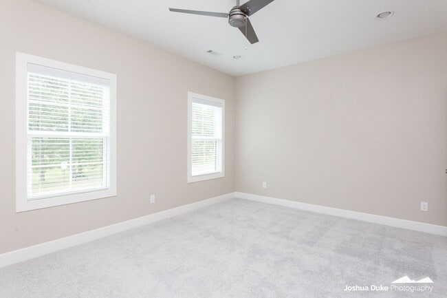 Building Photo - 4 Bedroom 4.5 Bathroom New Home!! Now offering 1st months rent paid now til July 2026