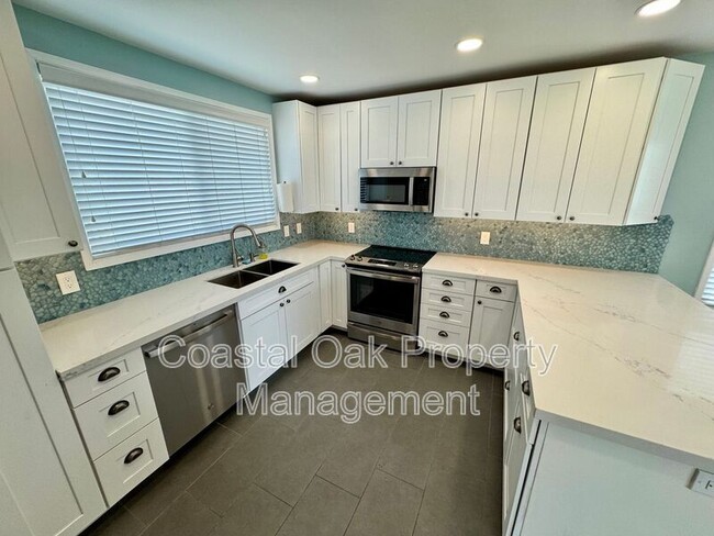 Building Photo - 4836 Hayter Ave