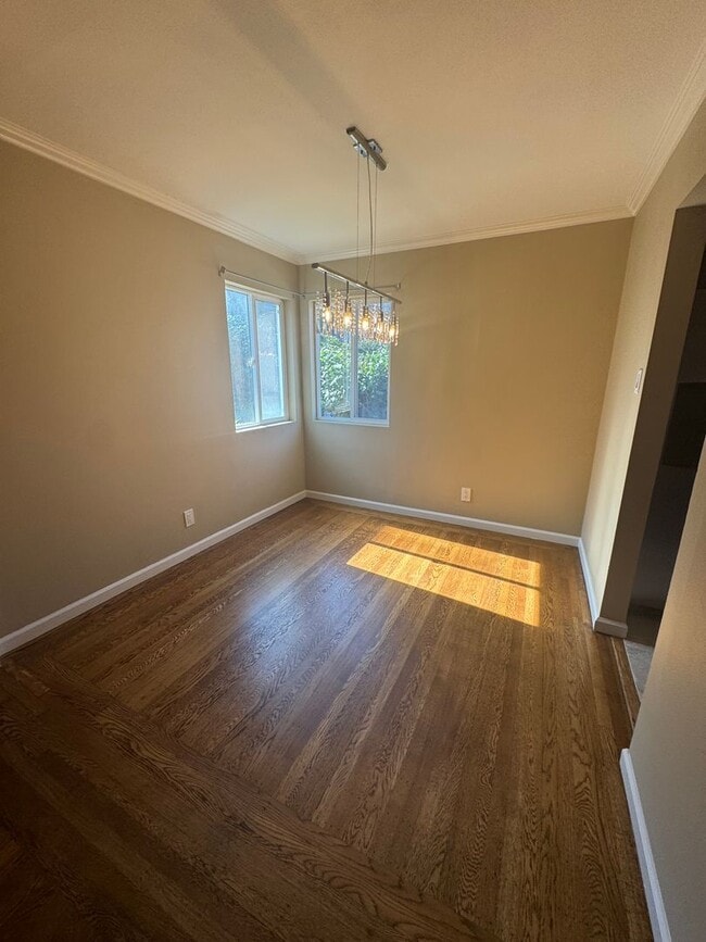 Building Photo - Spacious 3BR/2BA home in South San Francisco