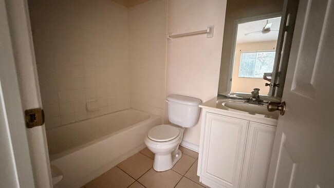 Building Photo - 2912 Woodlands Park Ct